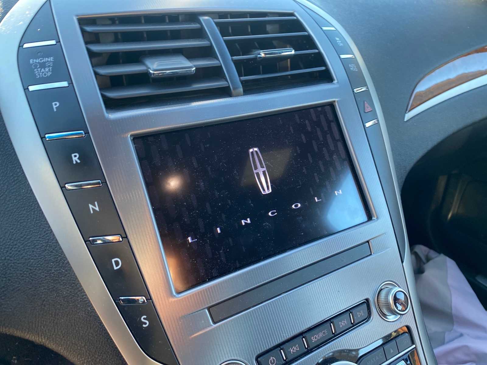 Thumbnail: 2019 Lincoln MKZ - 8