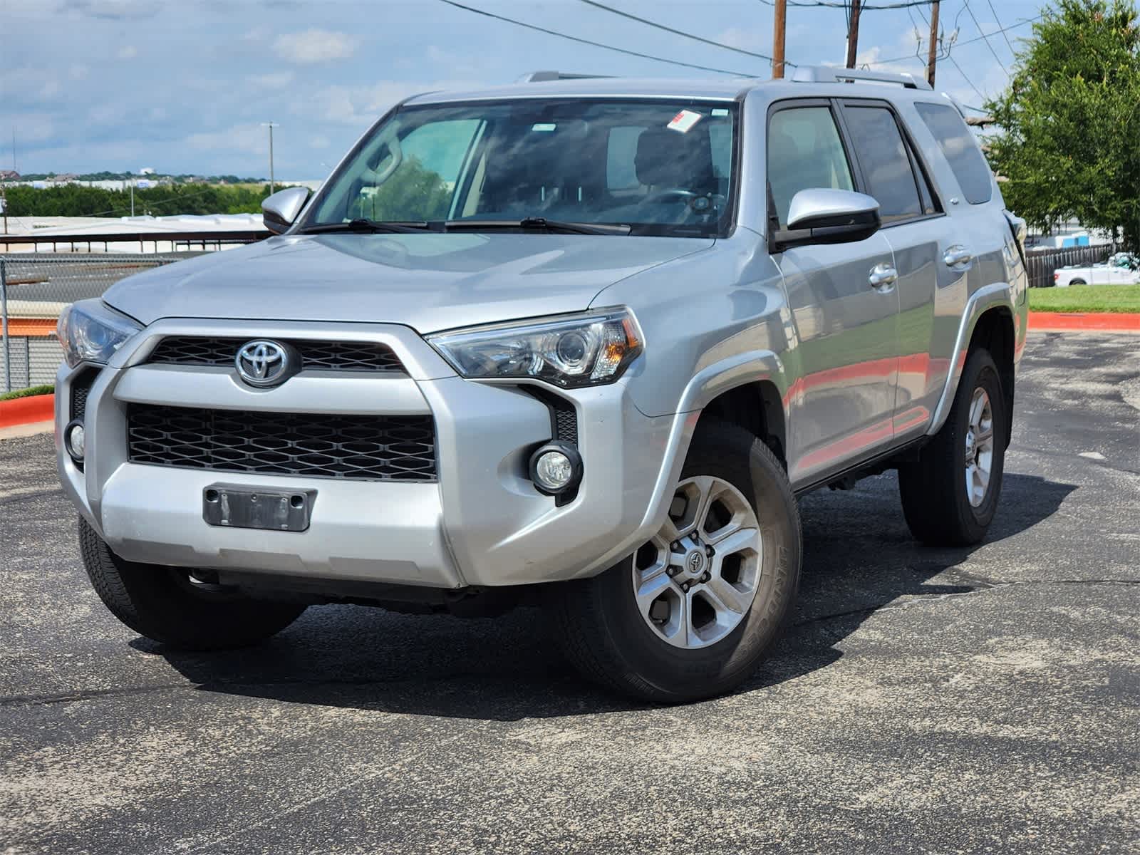 2016 Toyota 4Runner SR5 Hero Image