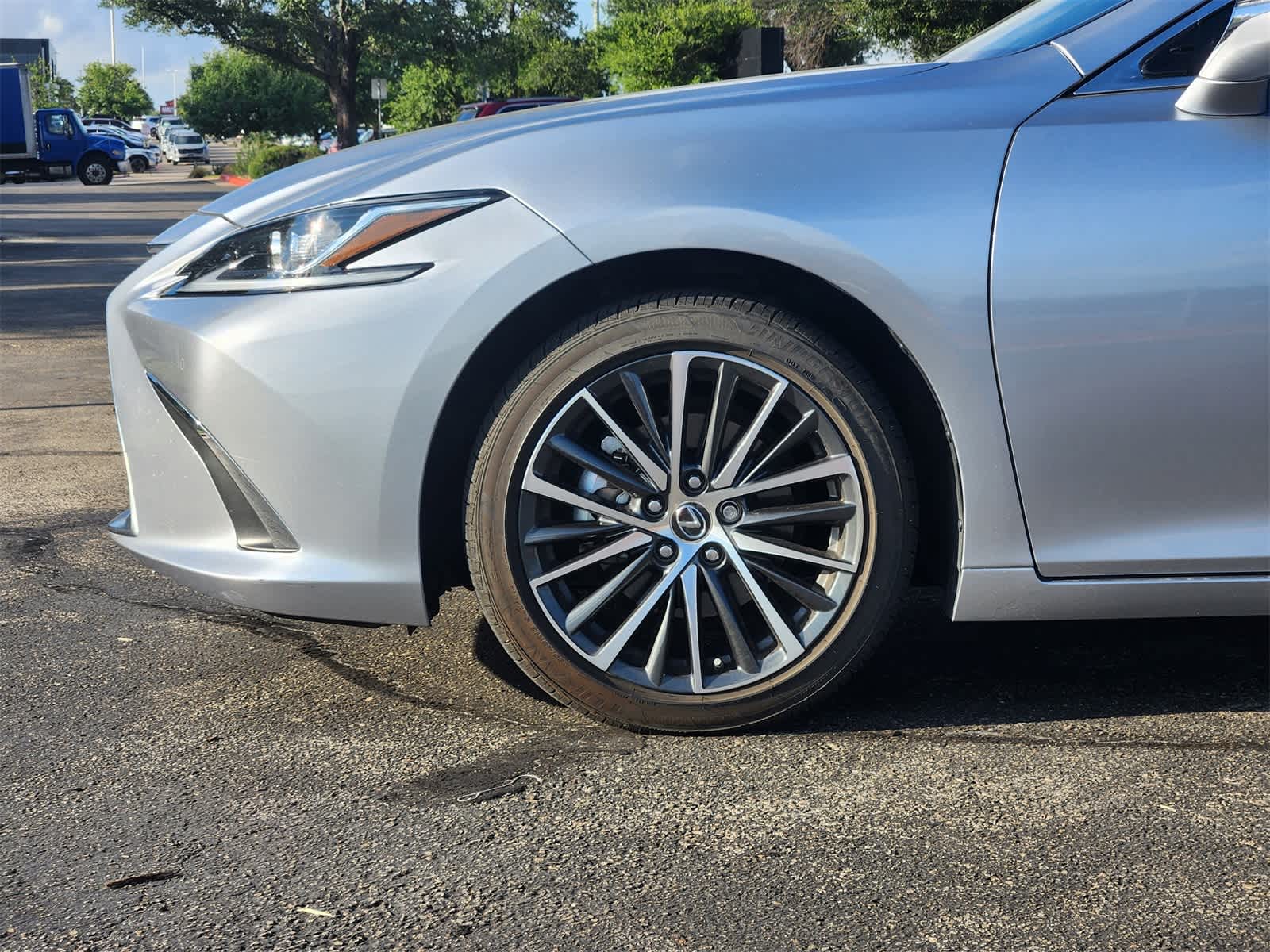 Thumbnail: 2024 Lexus ES - 8