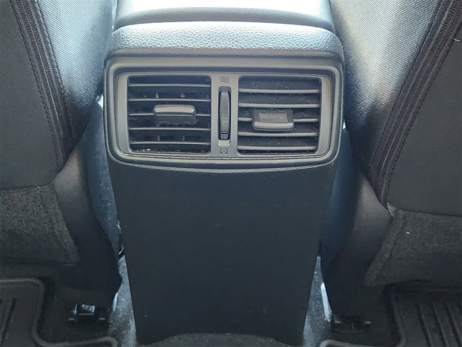 Thumbnail: 2020 Nissan Rogue - 30