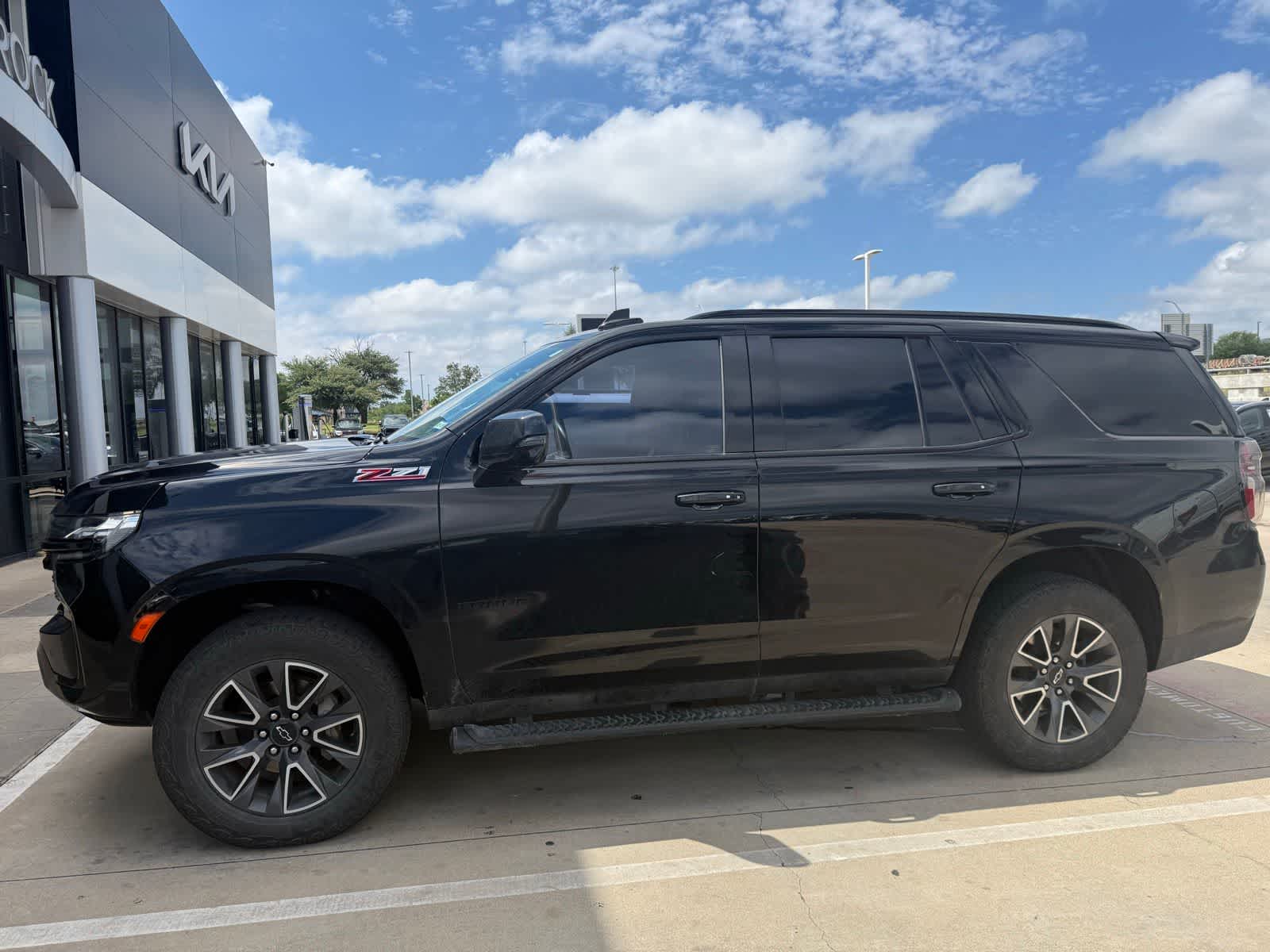Thumbnail: 2024 Chevrolet Tahoe - 3