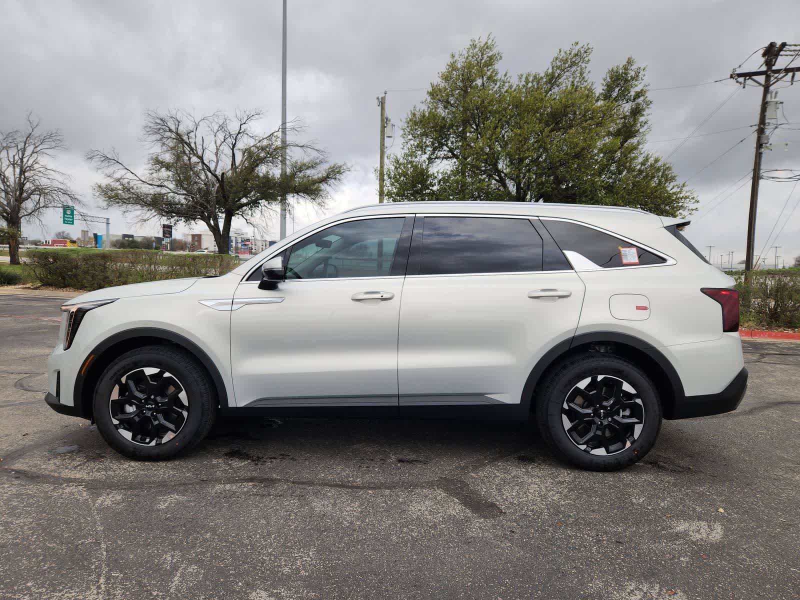 Thumbnail: 2026 Kia Sorento - 4