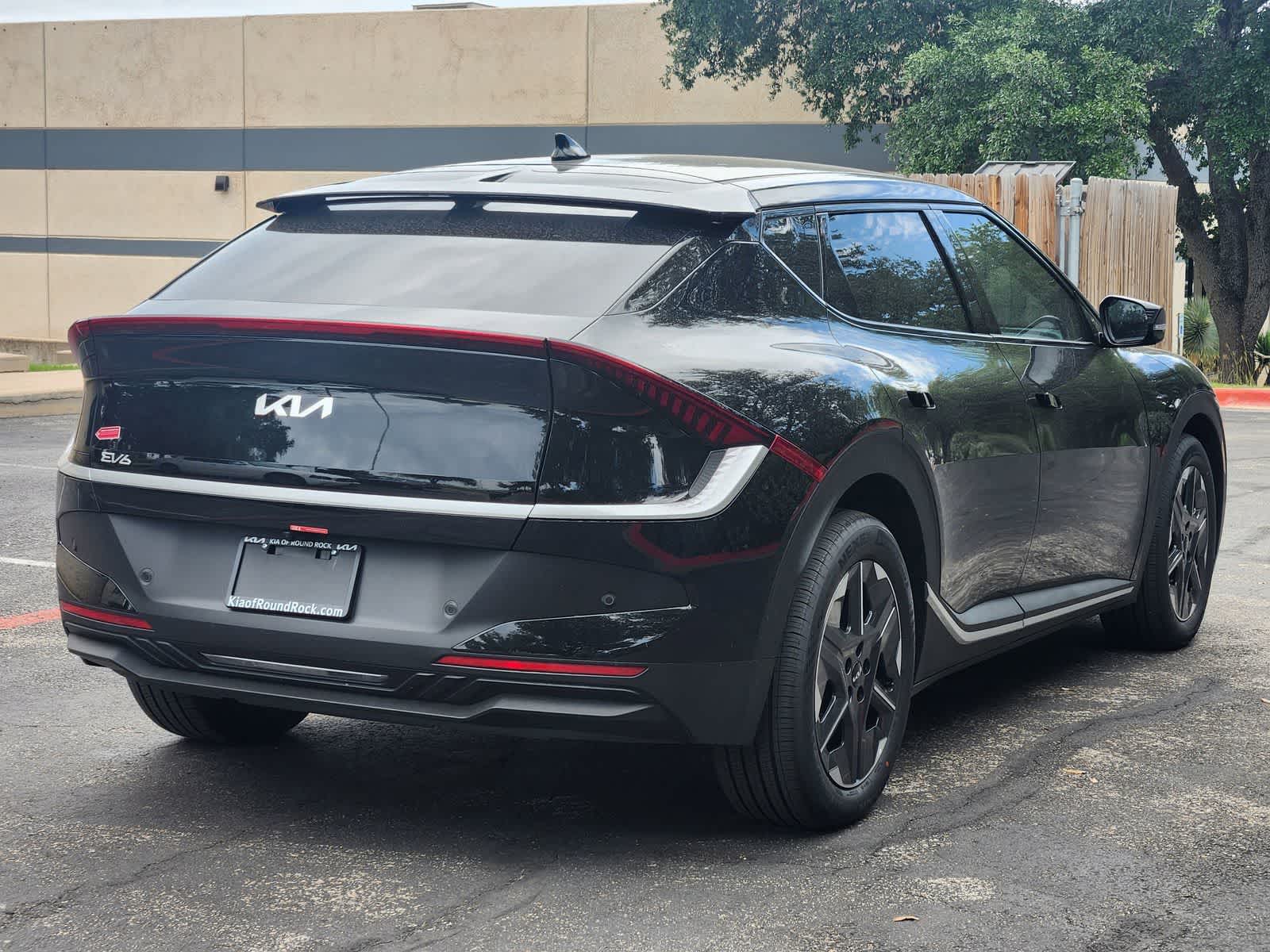 Thumbnail: 2025 Kia EV6 - 3