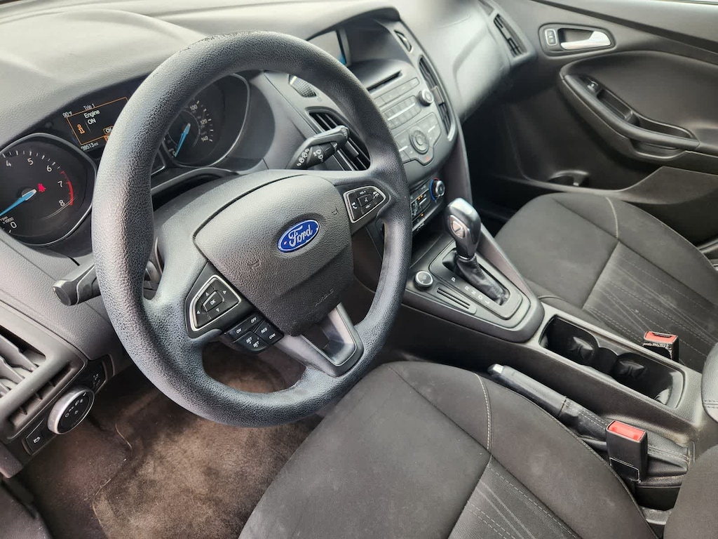 Used 2015 Ford Focus SE Hatchback