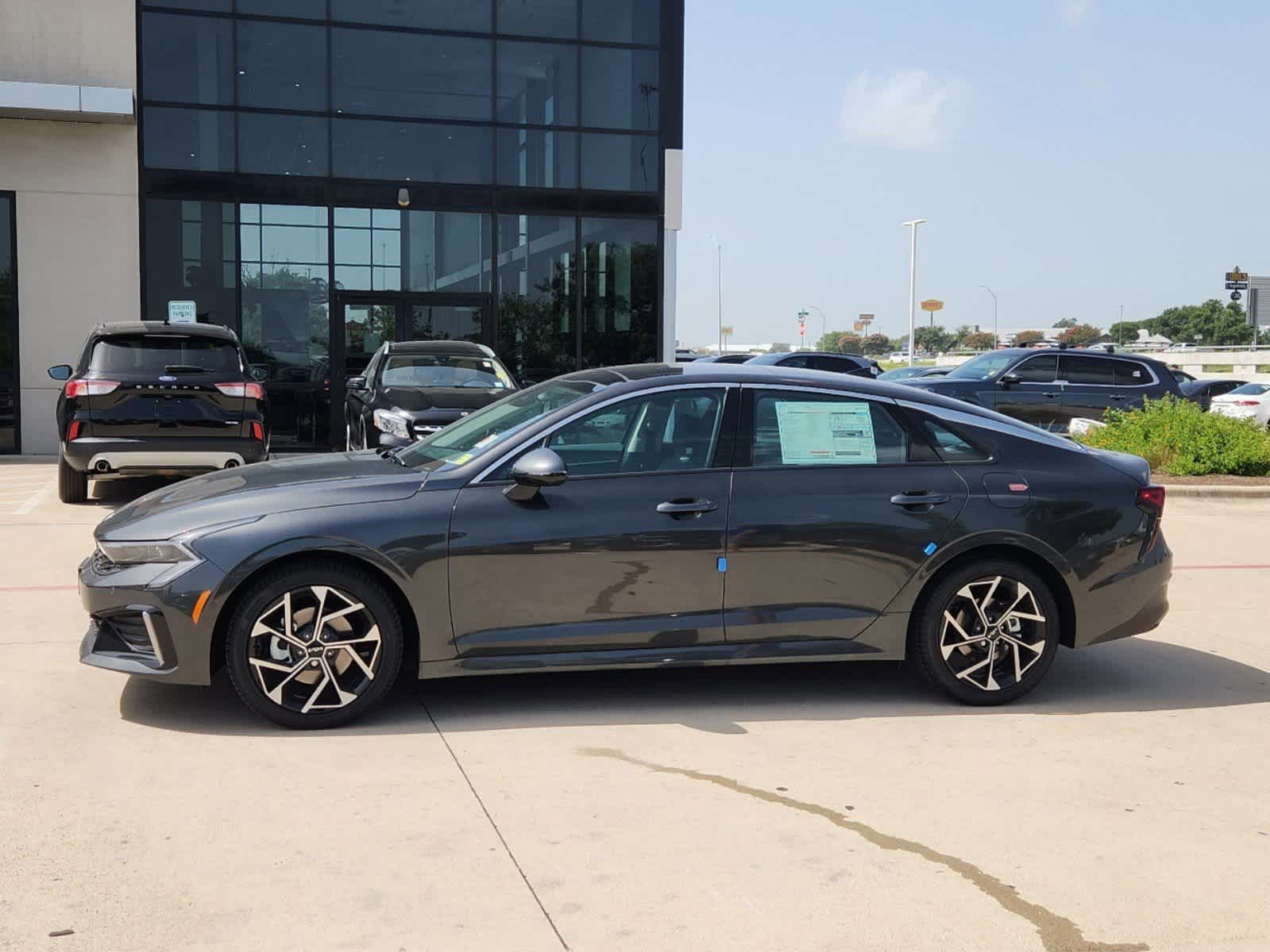 Thumbnail: 2025 Kia K5 - 3