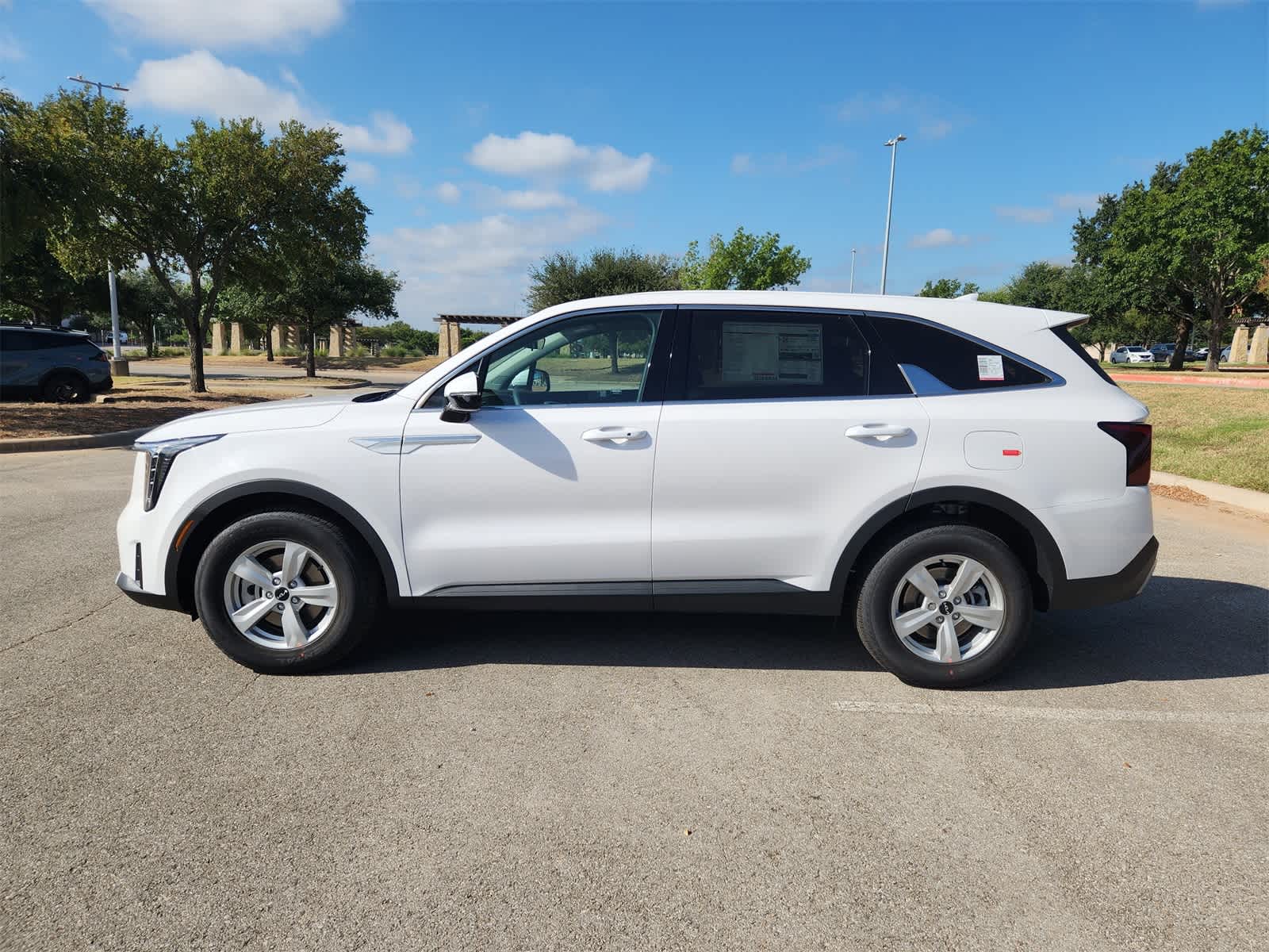 Thumbnail: 2026 Kia Sorento - 4