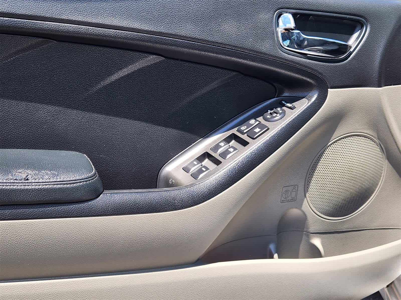 Thumbnail: 2014 Kia Forte - 21