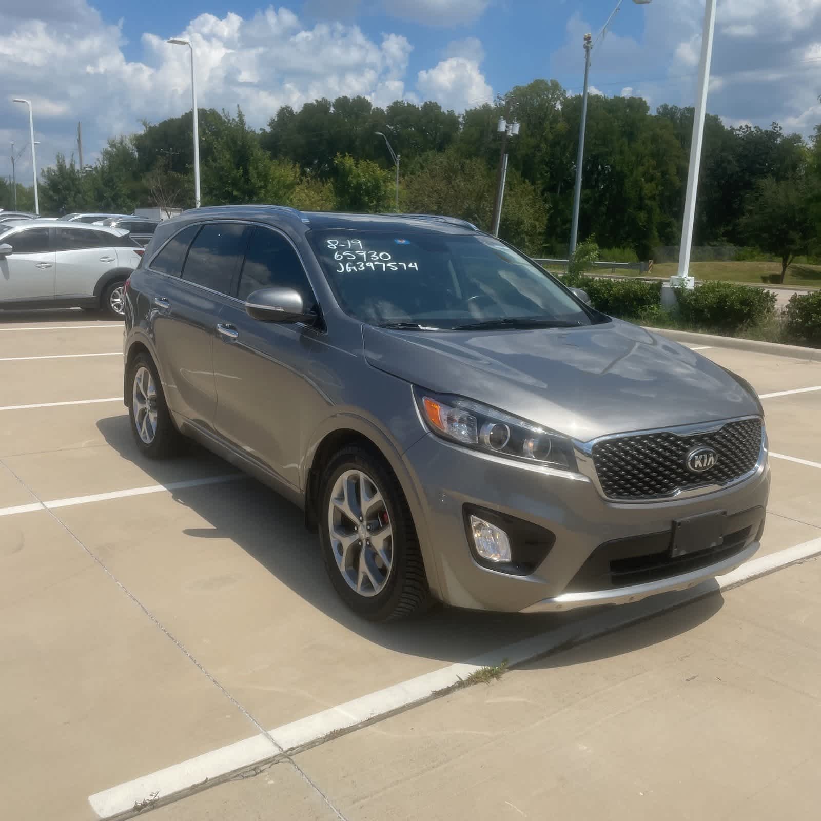 Thumbnail: 2018 Kia Sorento - 2