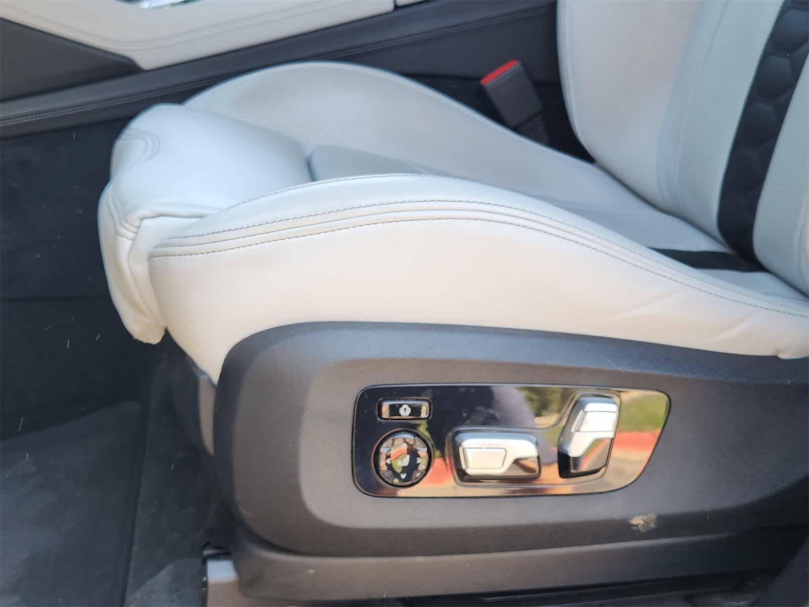 Thumbnail: 2022 BMW X5 - 23