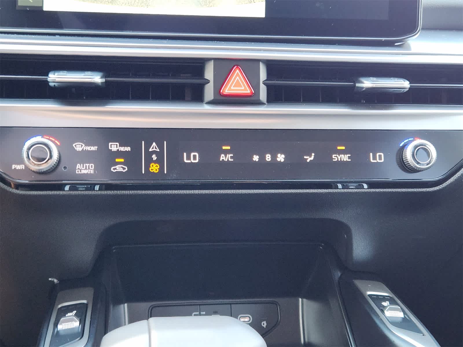 Thumbnail: 2026 Kia Sorento - 18