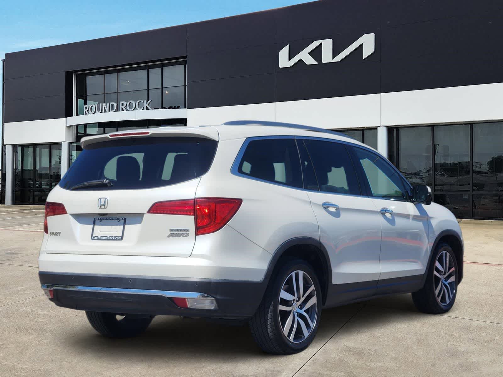 Thumbnail: 2016 Honda Pilot - 5