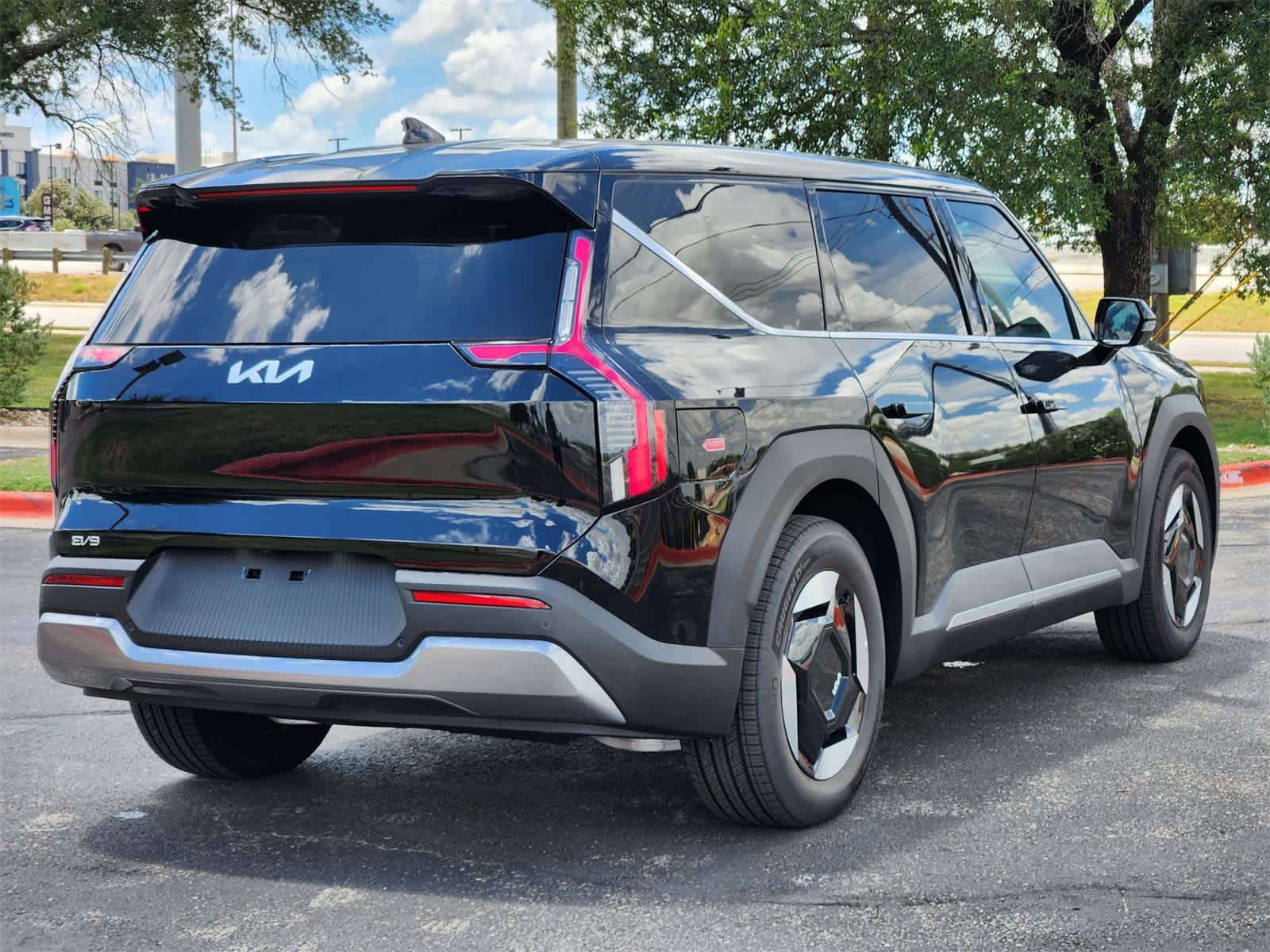 Thumbnail: 2026 Kia EV9 - 5