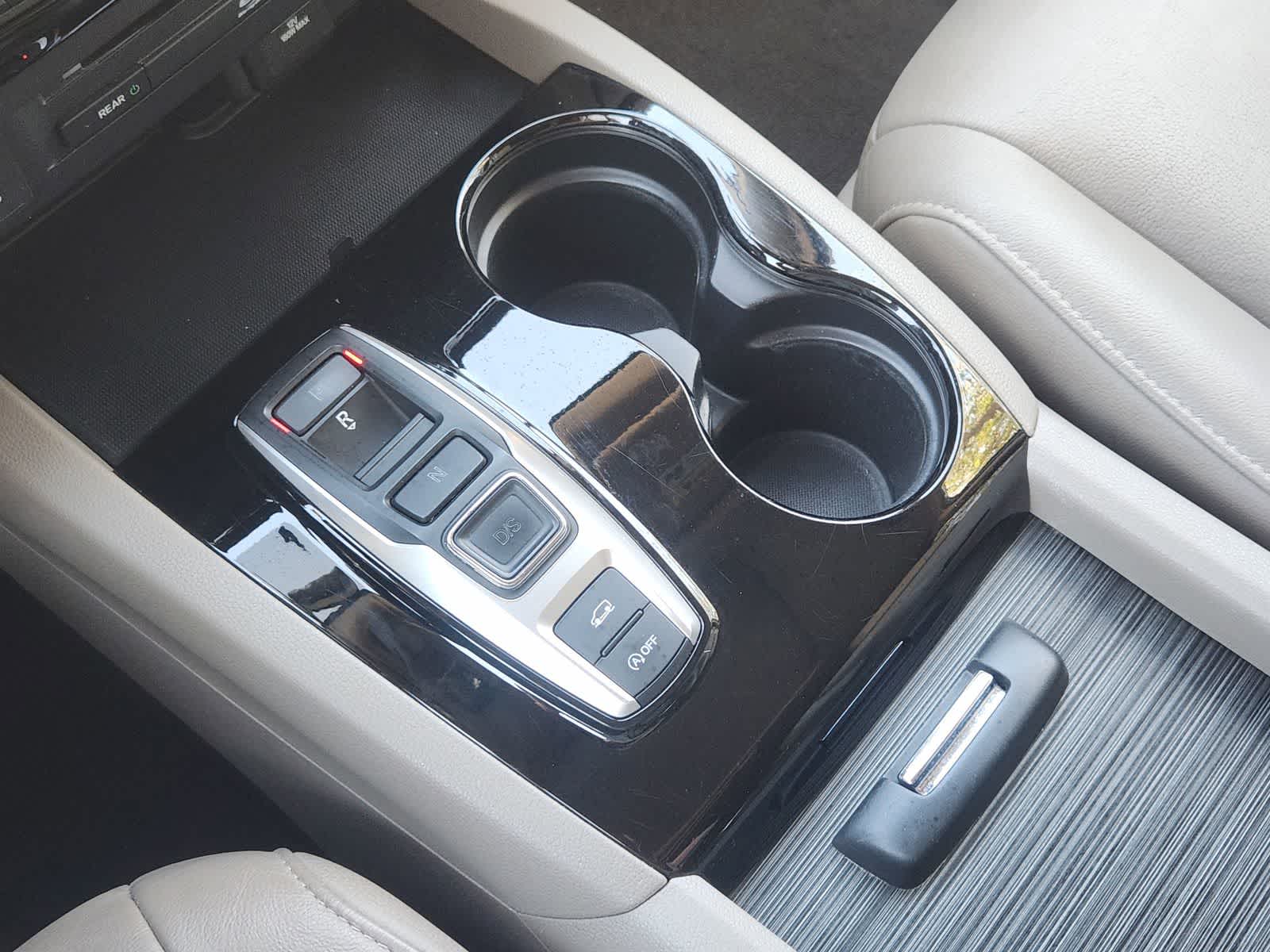 Thumbnail: 2016 Honda Pilot - 20