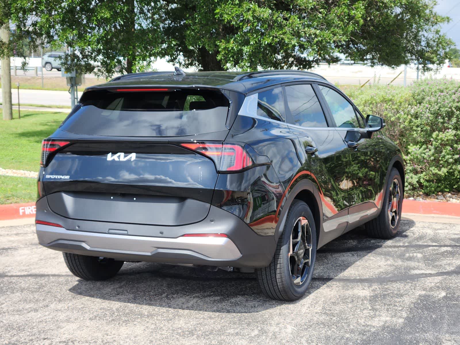 Thumbnail: 2026 Kia Sportage - 4