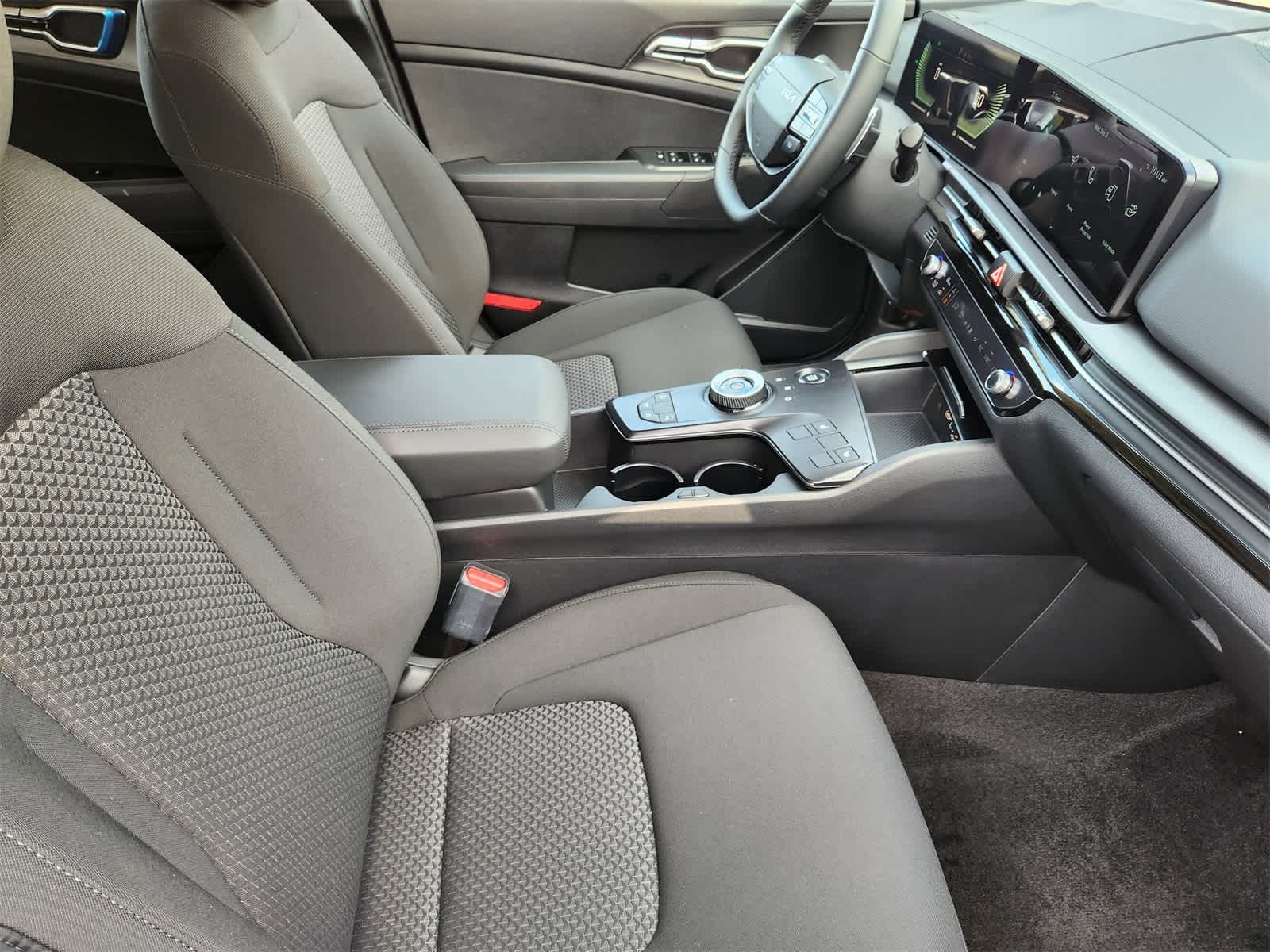 Thumbnail: 2026 Kia Sportage - 13