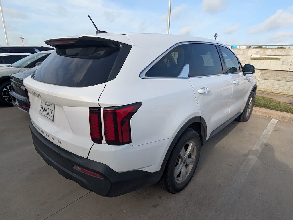 Certified 2022 Kia Sorento LX SUV