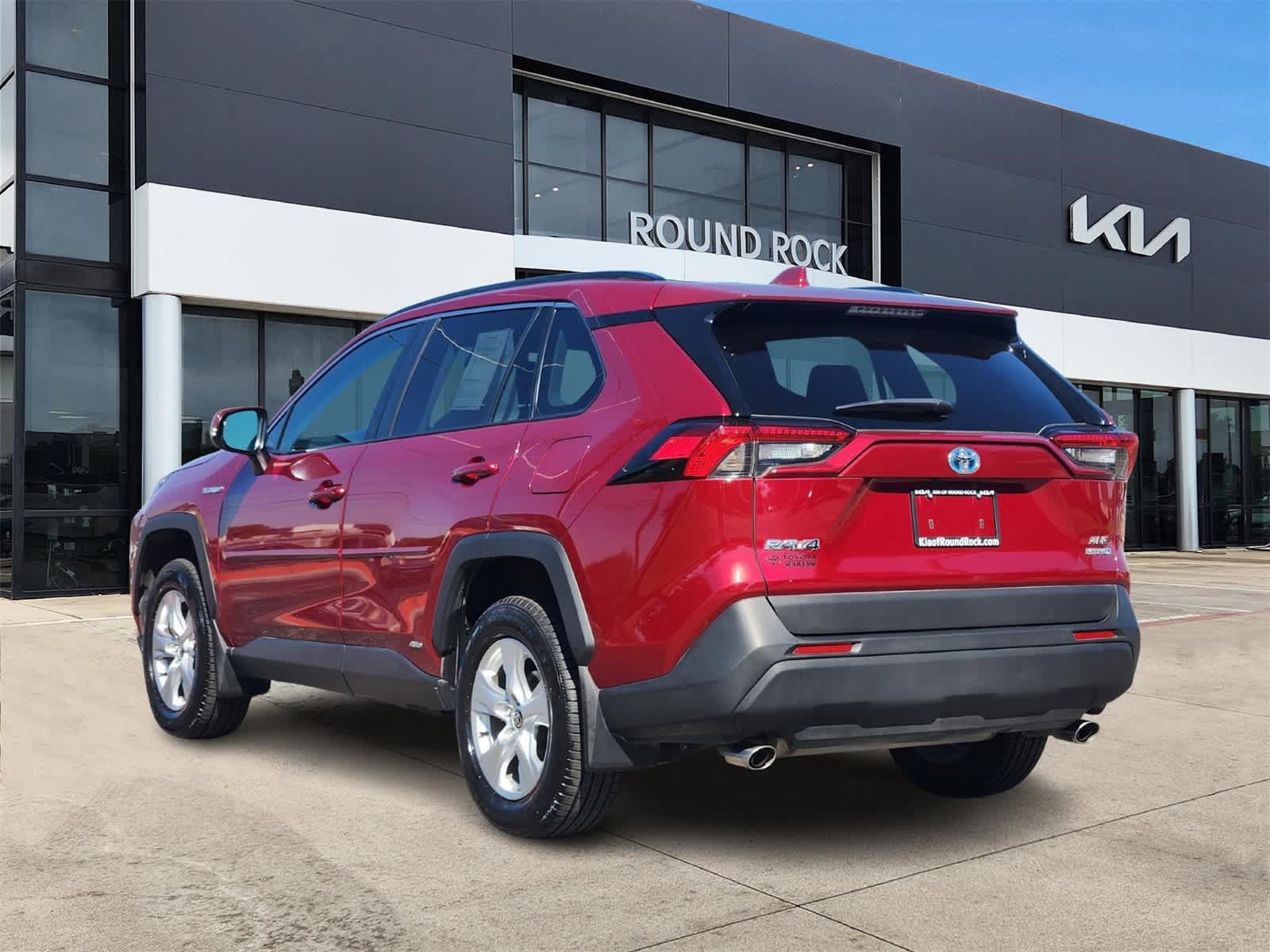 Thumbnail: 2021 Toyota RAV4 - 6