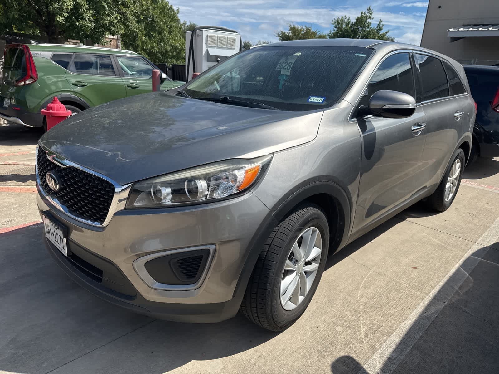Thumbnail: 2016 Kia Sorento - 1