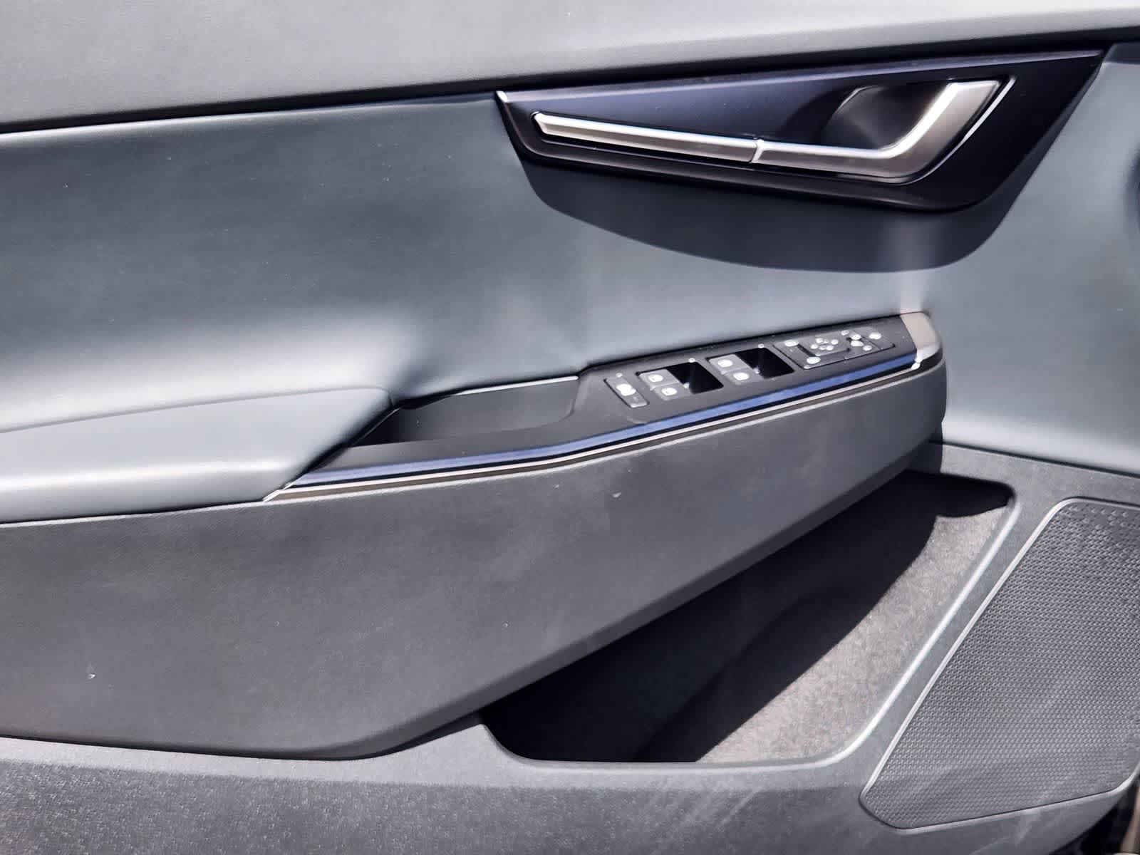 Thumbnail: 2025 Kia EV6 - 19