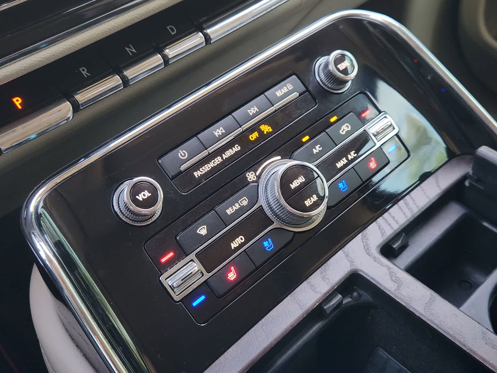 Thumbnail: 2020 Lincoln Navigator - 19