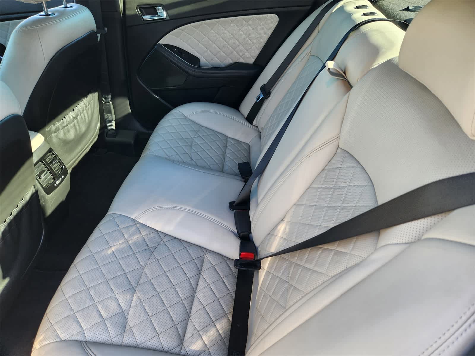 Thumbnail: 2015 Kia Optima - 24