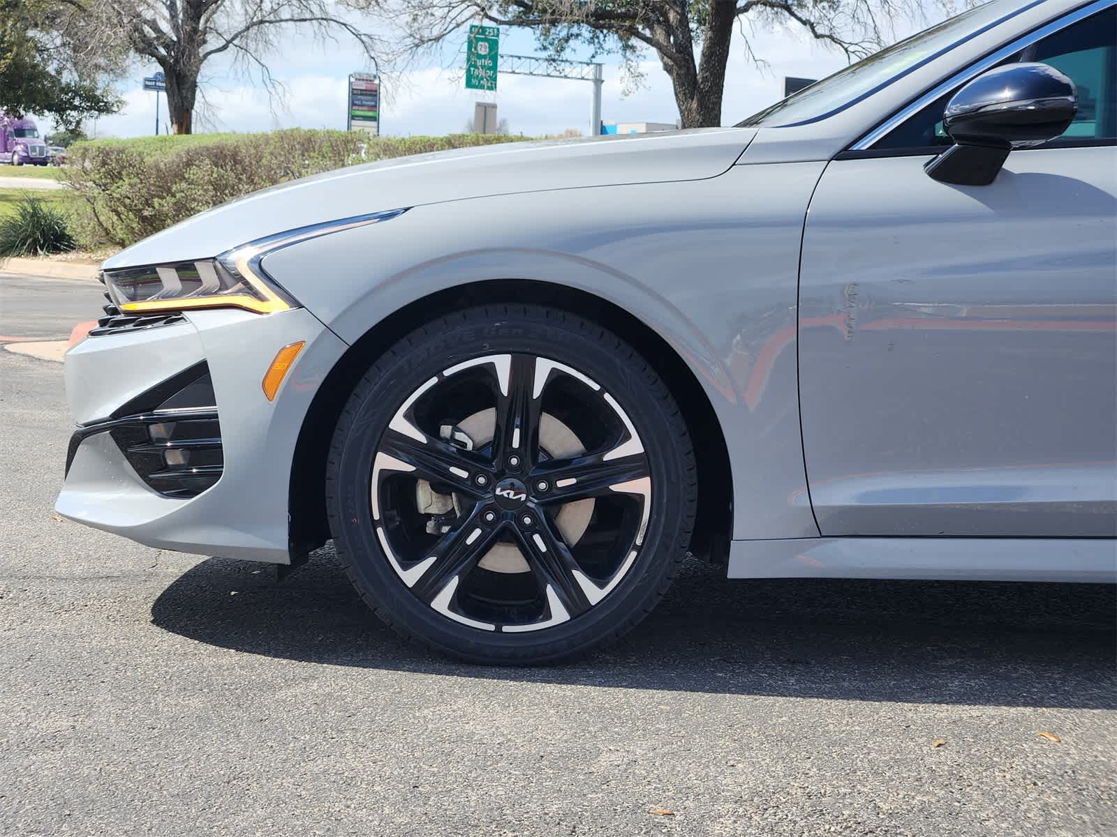 Thumbnail: 2023 Kia K5 - 8