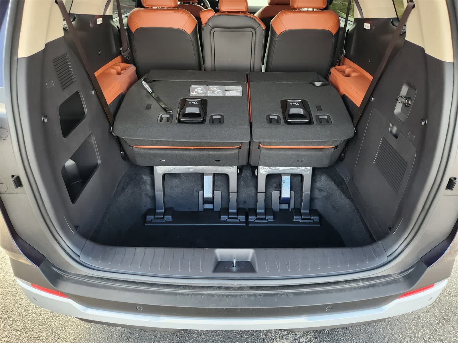 Thumbnail: 2026 Kia Carnival - 23