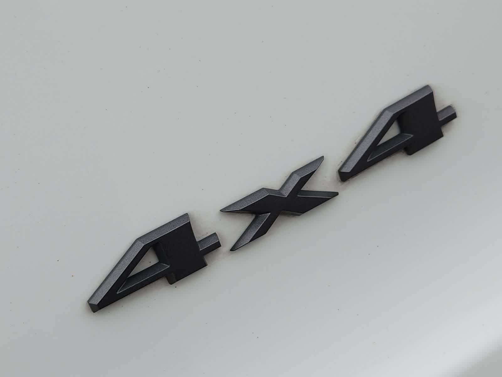 Thumbnail: 2020 Jeep Cherokee - 12