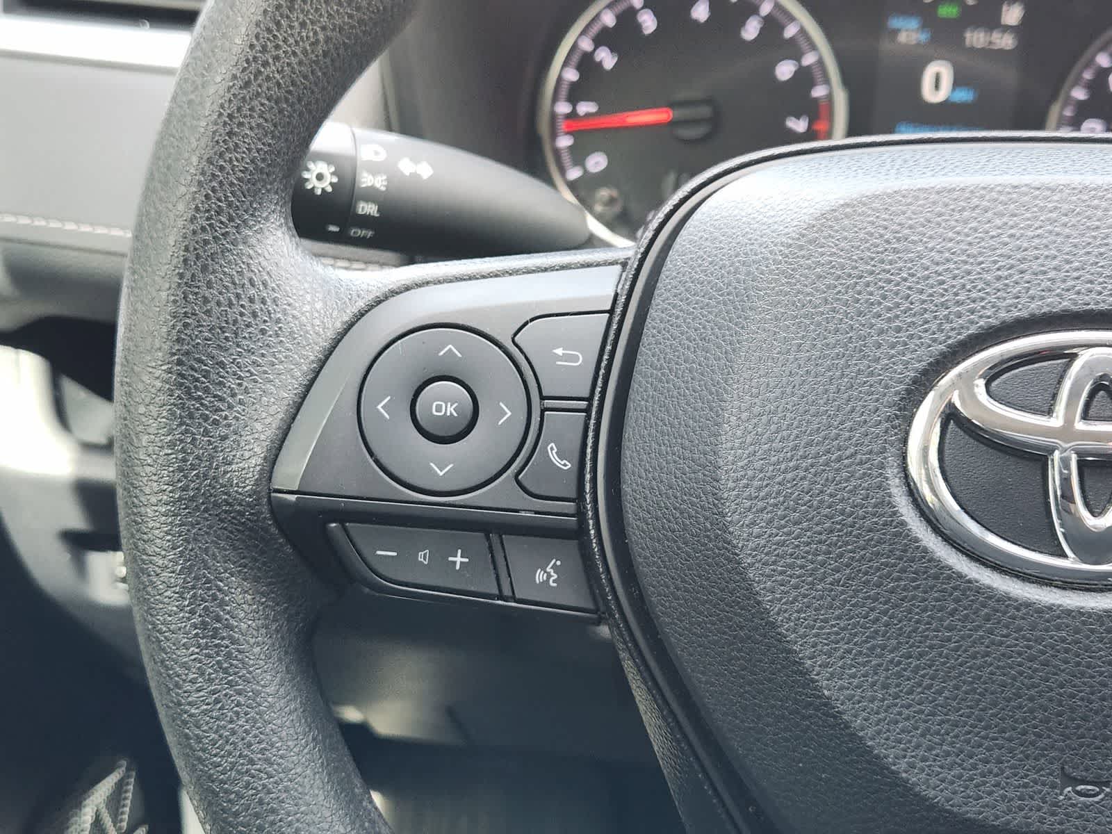 Thumbnail: 2021 Toyota RAV4 - 26