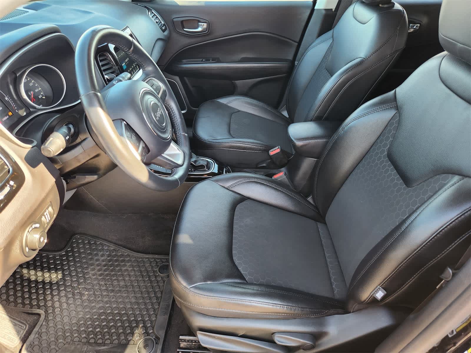 Thumbnail: 2019 Jeep Compass - 12