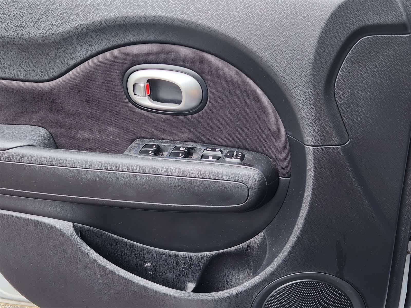 2016 Kia Soul Base 23