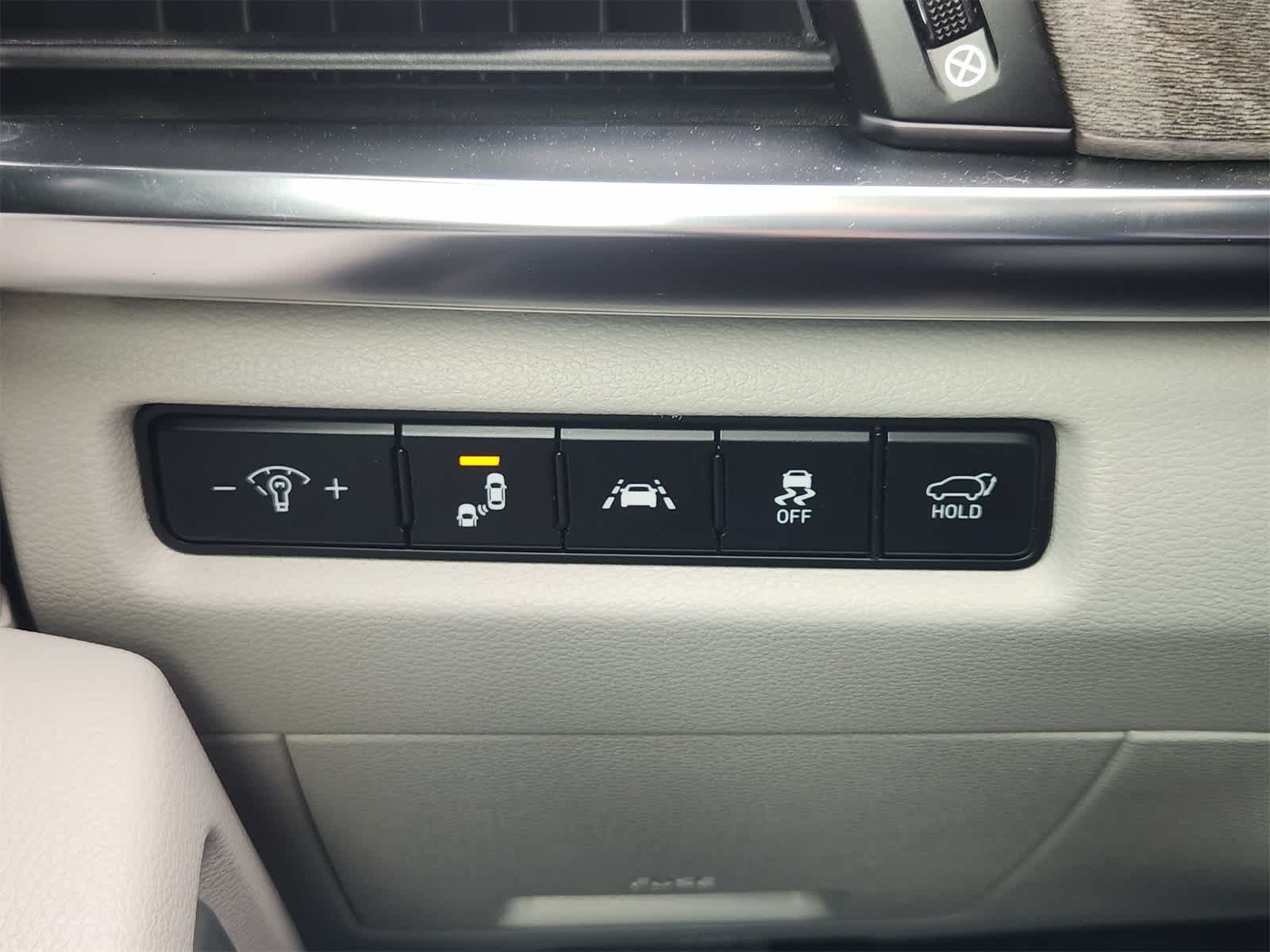 Thumbnail: 2022 Kia Telluride - 21