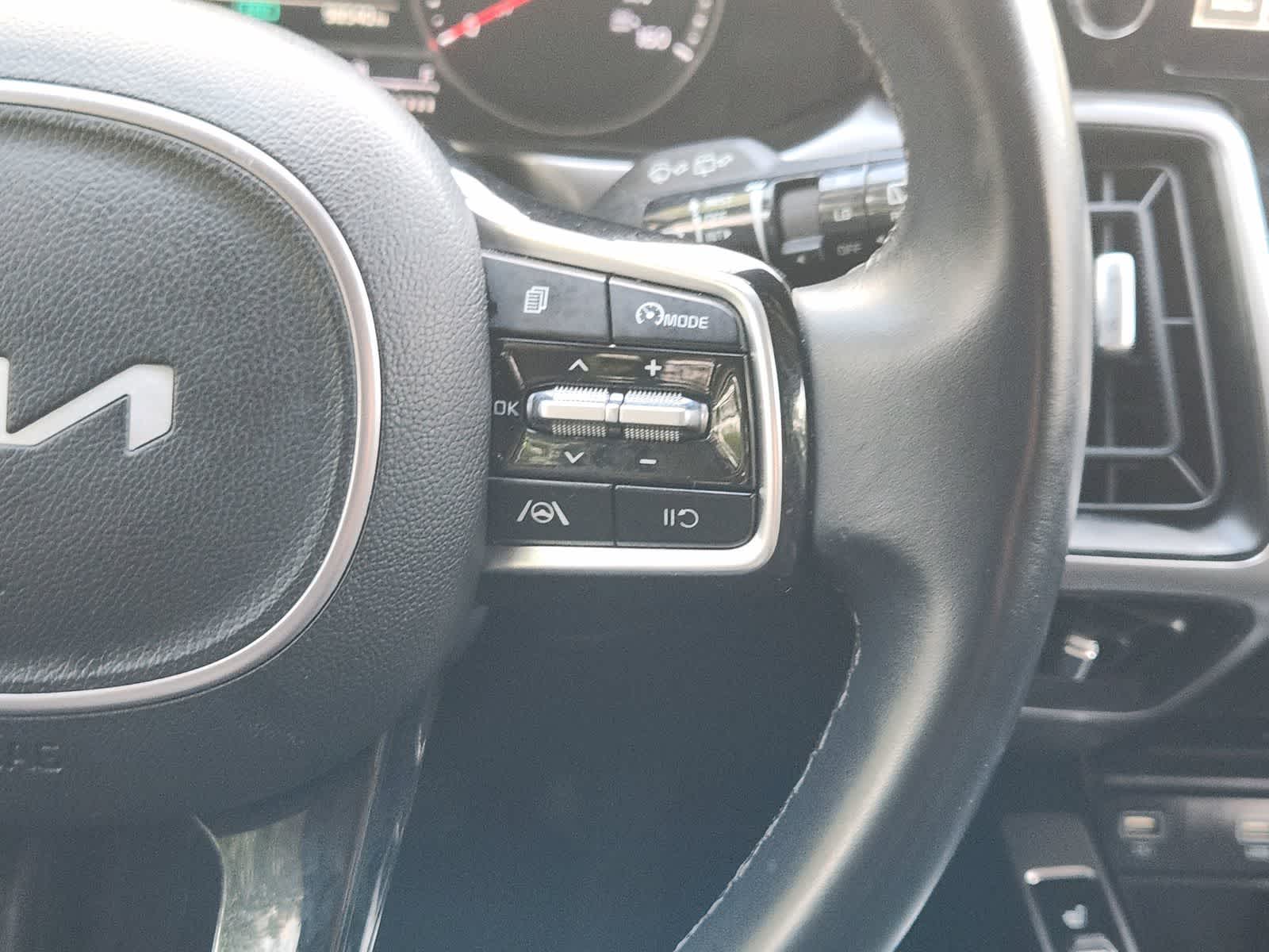 Thumbnail: 2023 Kia Sorento - 28