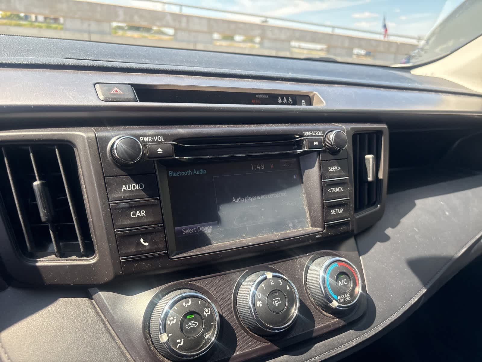 Thumbnail: 2018 Toyota RAV4 - 3