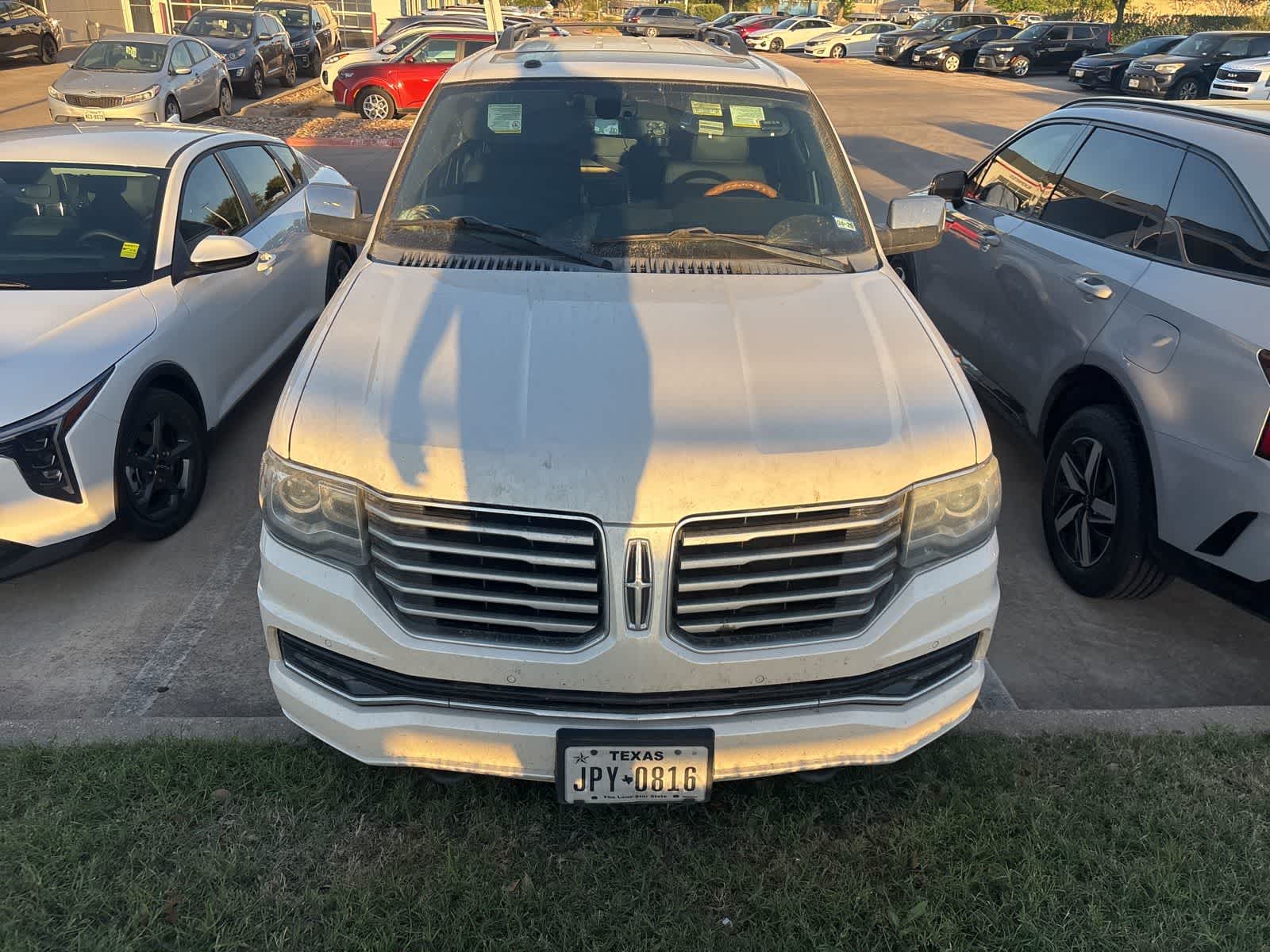 Thumbnail: 2016 Lincoln Navigator L - 13