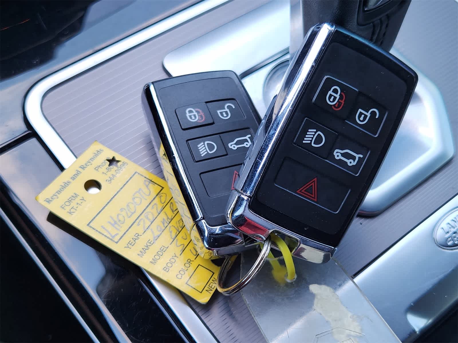 Thumbnail: 2020 Land Rover Range Rover Evoque - 33