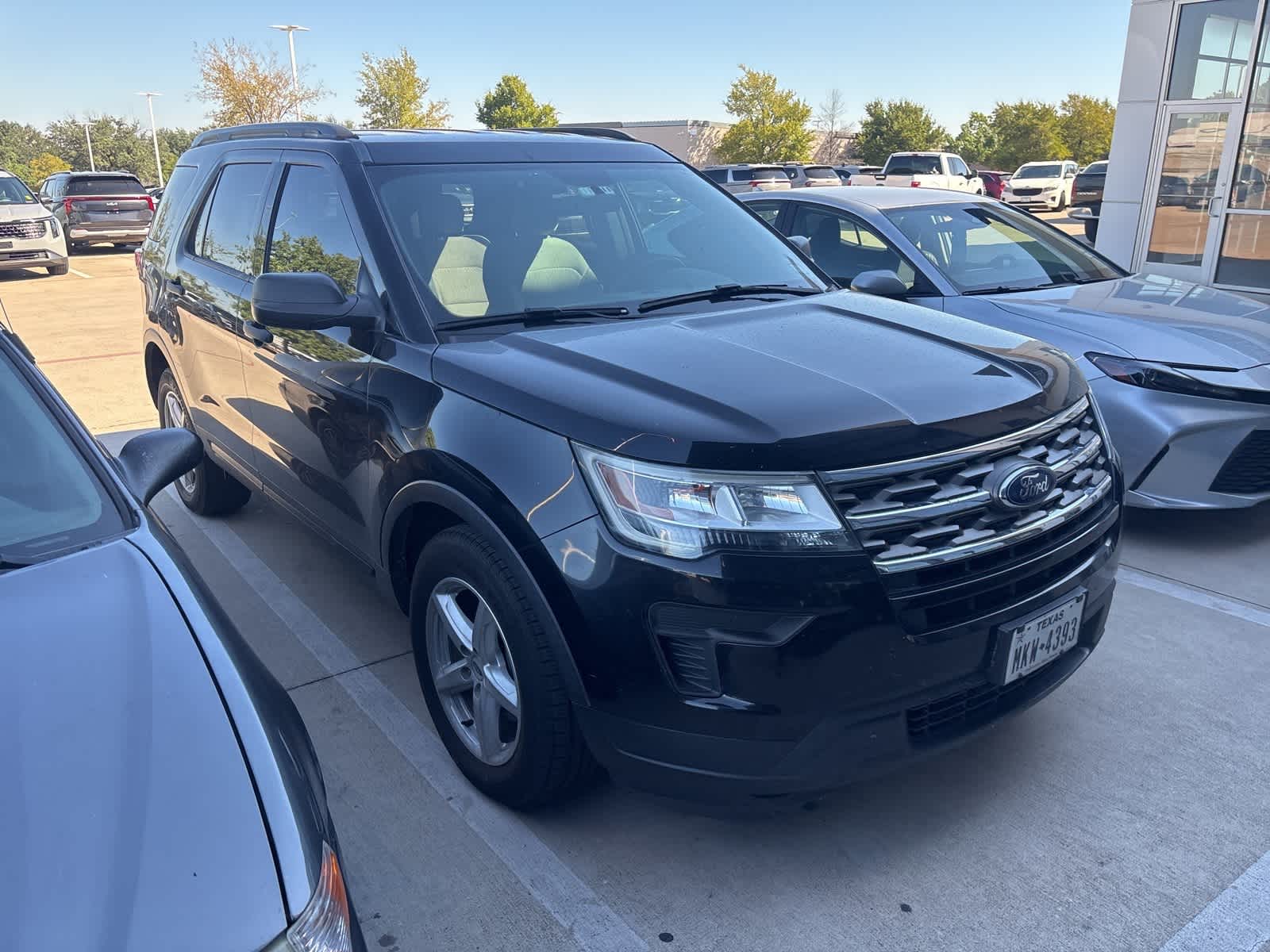 Thumbnail: 2019 Ford Explorer - 3