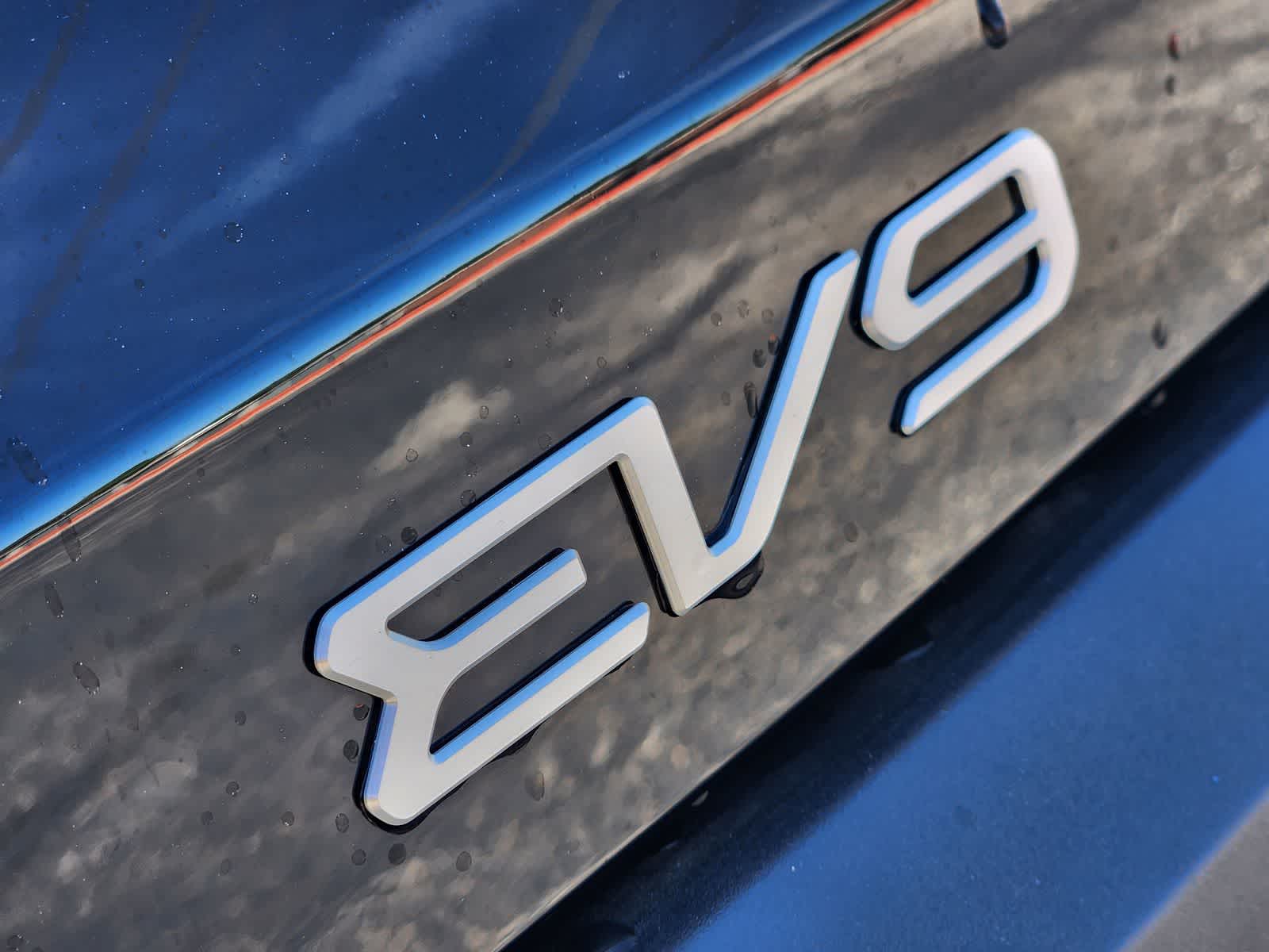 Thumbnail: 2026 Kia EV9 - 10