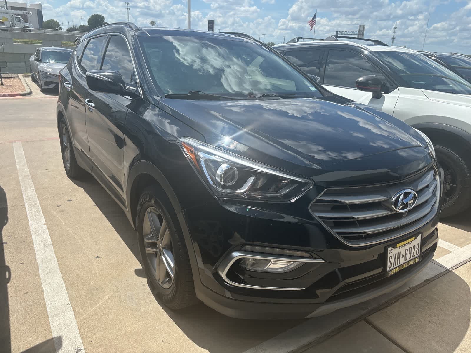Thumbnail: 2018 Hyundai Santa Fe - 2