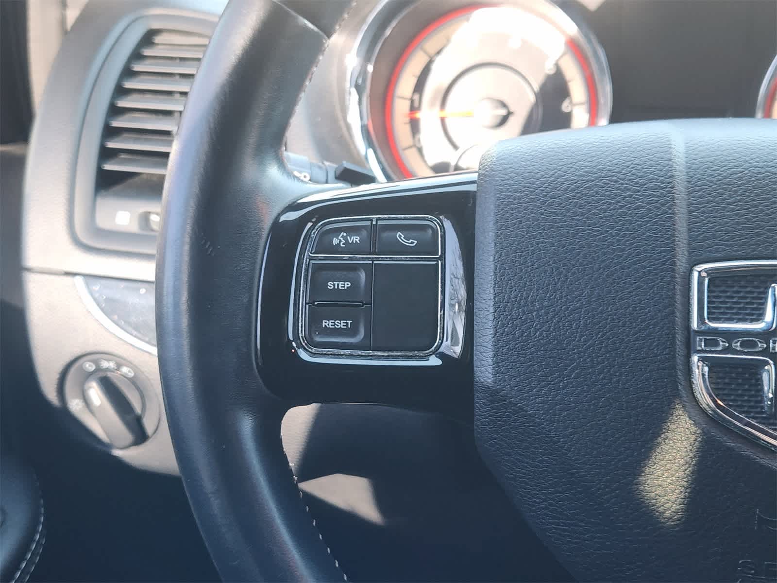 Thumbnail: 2017 Dodge Grand Caravan - 23