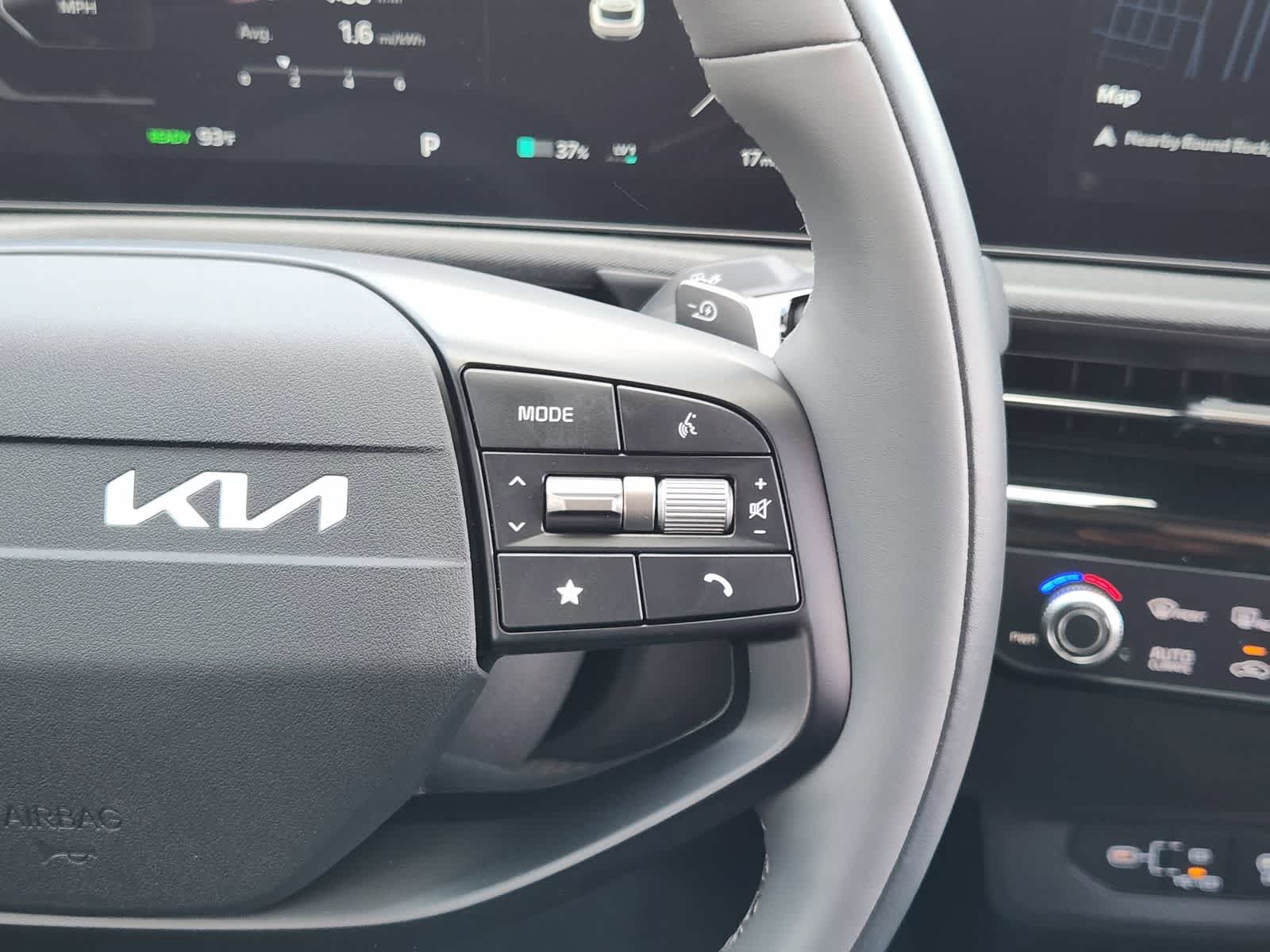 Thumbnail: 2025 Kia EV6 - 25