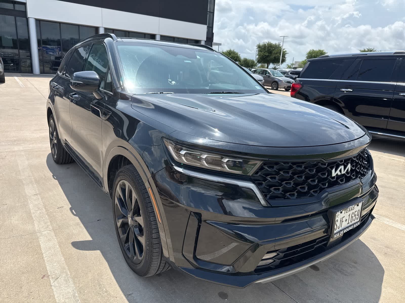 Thumbnail: 2022 Kia Sorento - 3