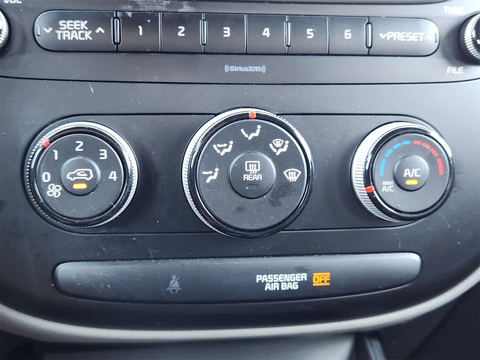 Thumbnail: 2017 Kia Soul - 18