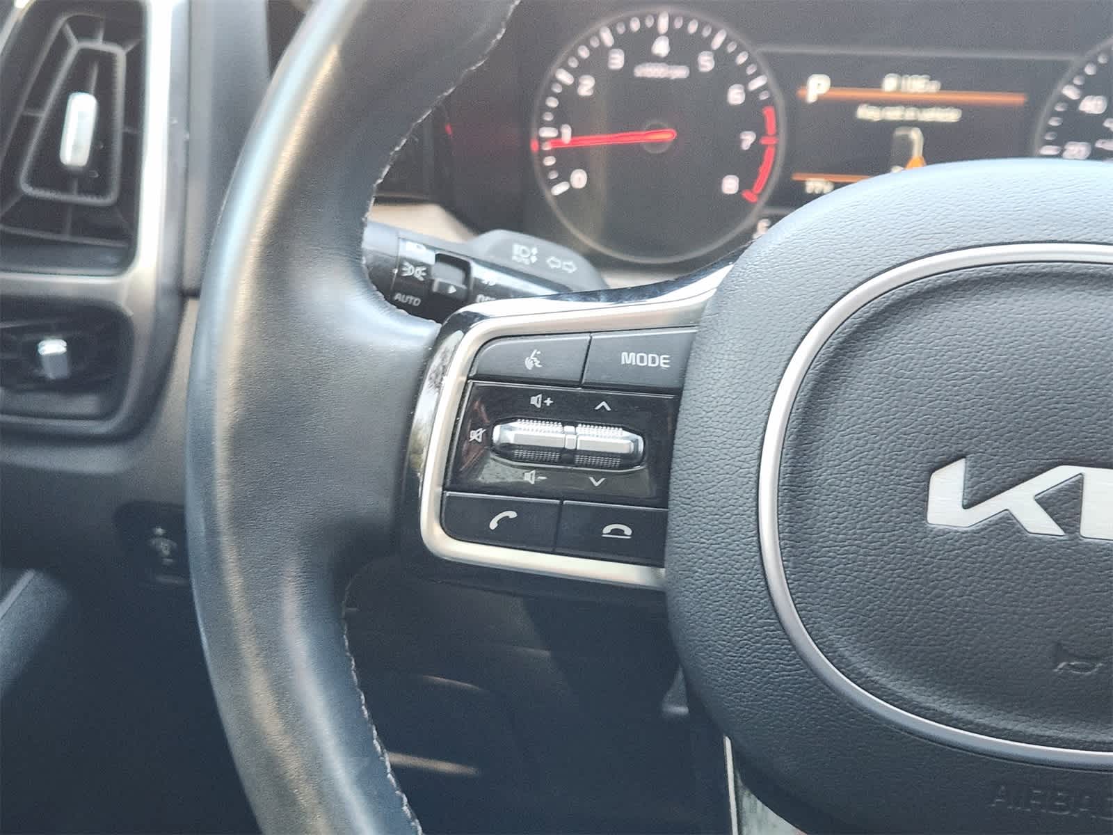 Thumbnail: 2023 Kia Sorento - 28