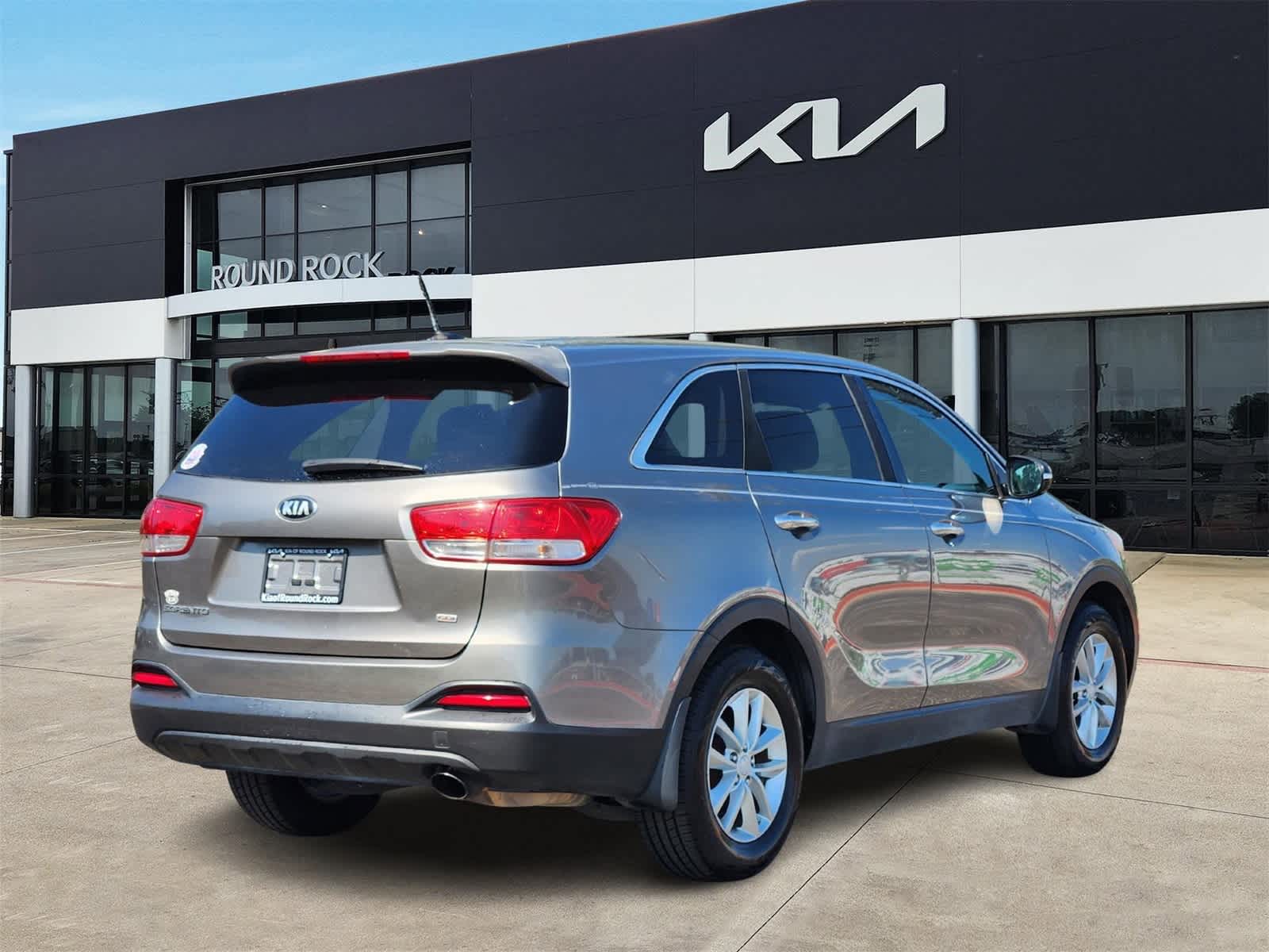Thumbnail: 2016 Kia Sorento - 5