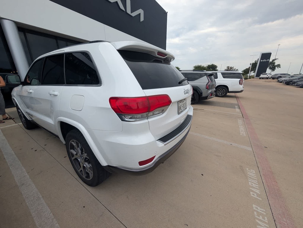 Used 2018 Jeep Grand Cherokee Limited RWD SUV