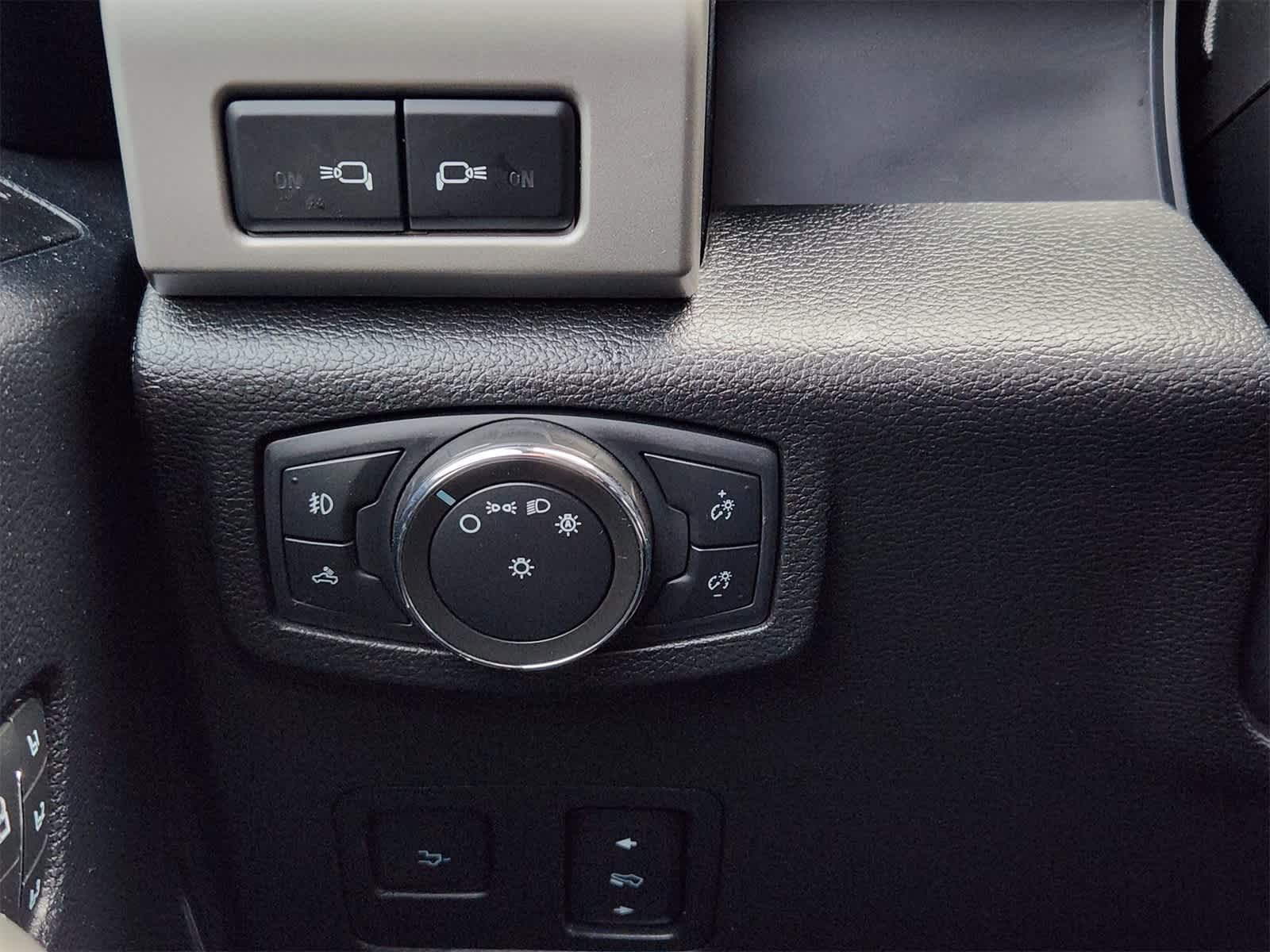 Thumbnail: 2021 Ford F-350 - 21