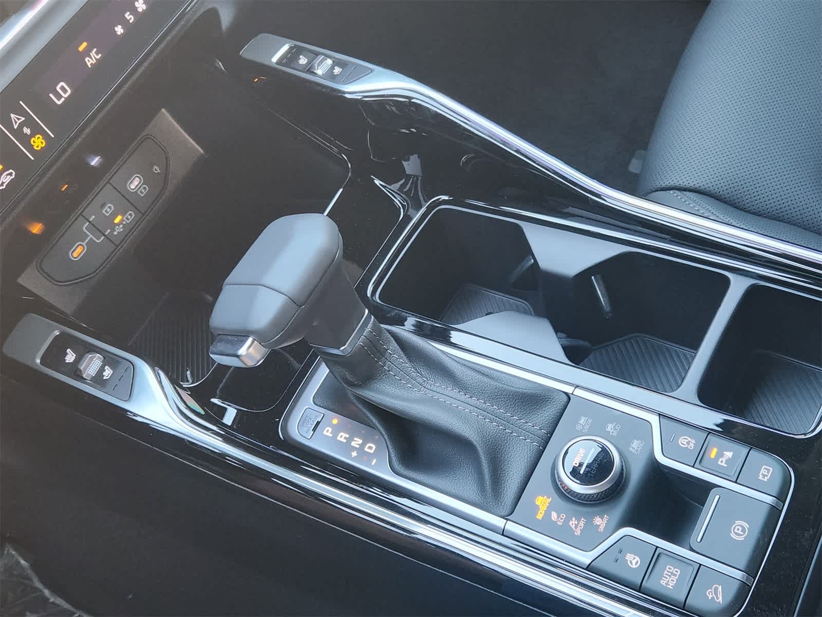 Thumbnail: 2026 Kia Sorento - 17