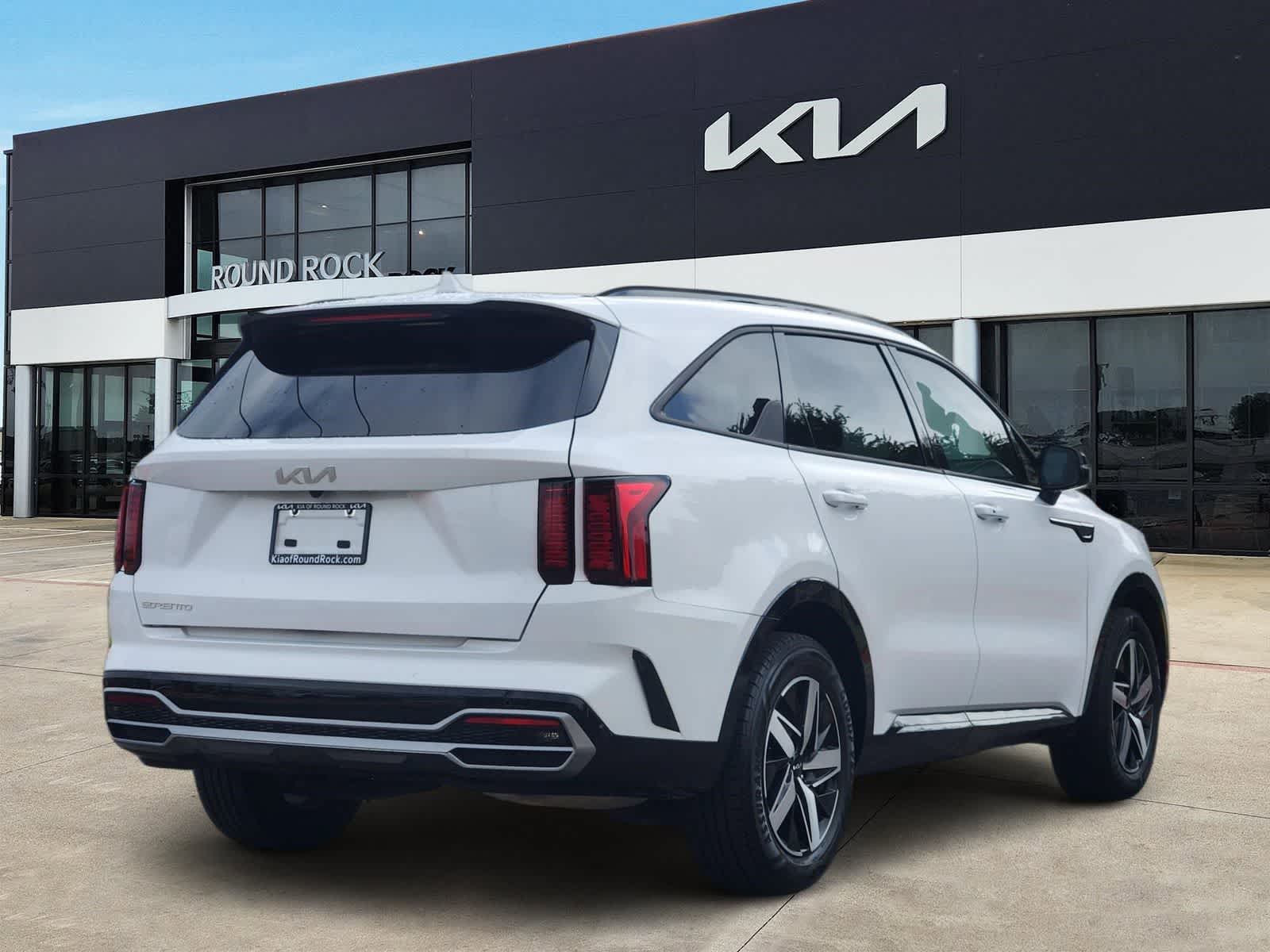 Thumbnail: 2023 Kia Sorento - 5