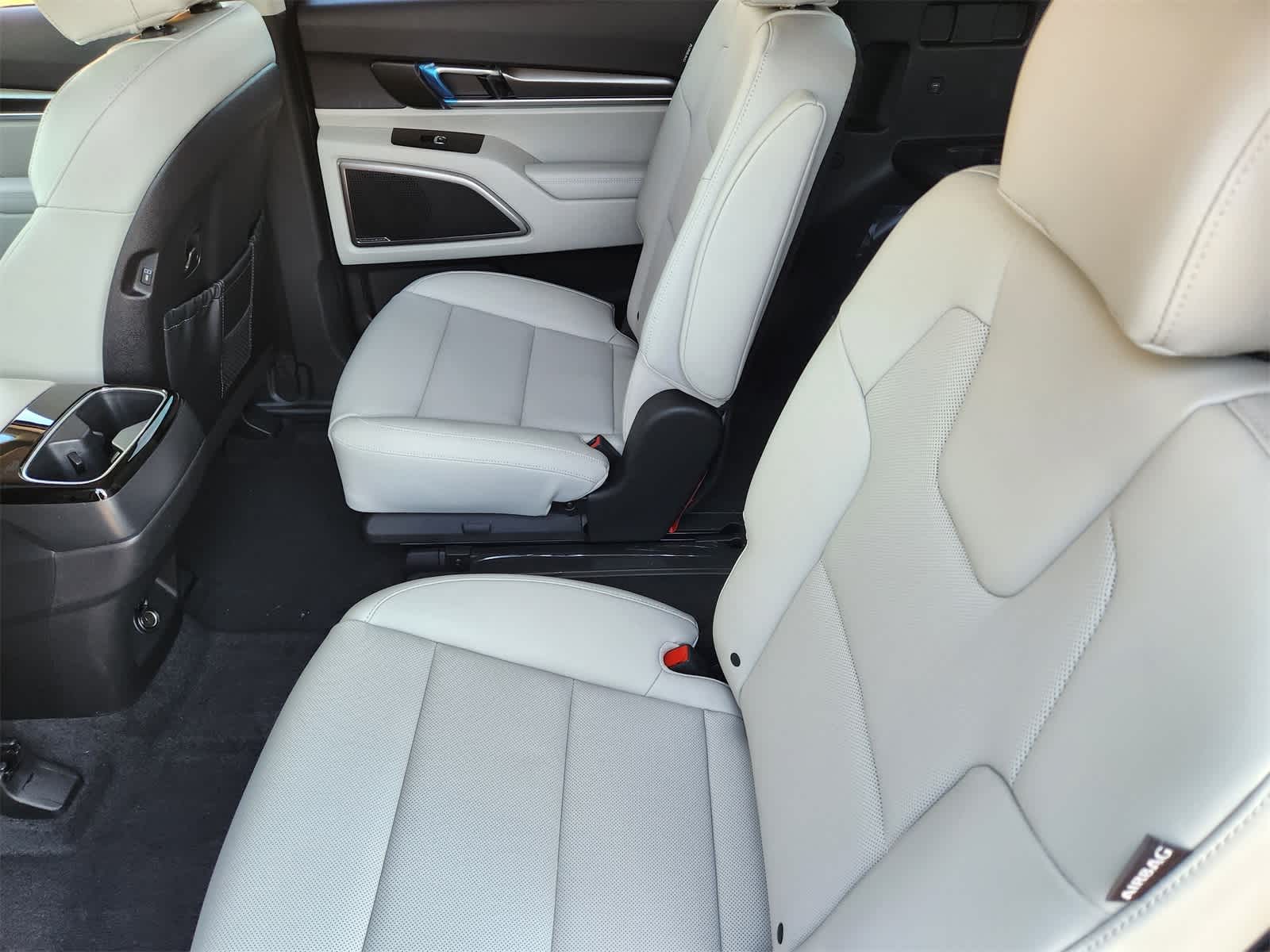 Thumbnail: 2025 Kia Telluride - 23